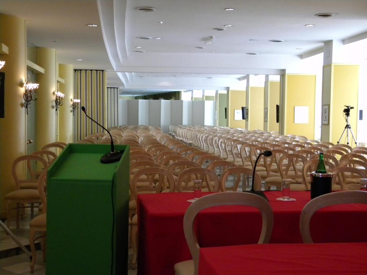 Hotel Dei Congressi Castellammare di Stabia Buitenkant foto