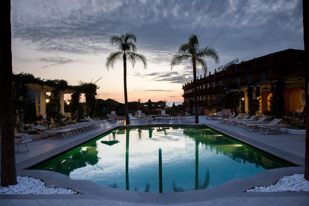 Hotel Dei Congressi Castellammare di Stabia Buitenkant foto